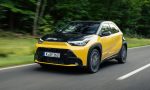 Toyota Aygo X Cross Hybrid: el benjamín de la marca japonesa ya tiene etiqueta ECO