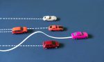Zigzaguear entre carriles: el hábito peligroso que multiplica el riesgo en carretera y que supone una gran multa