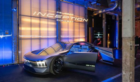 Exposición diseño peugeot matadero