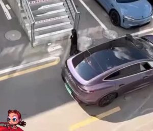 Huawei Luxeed R7 aparcamiento