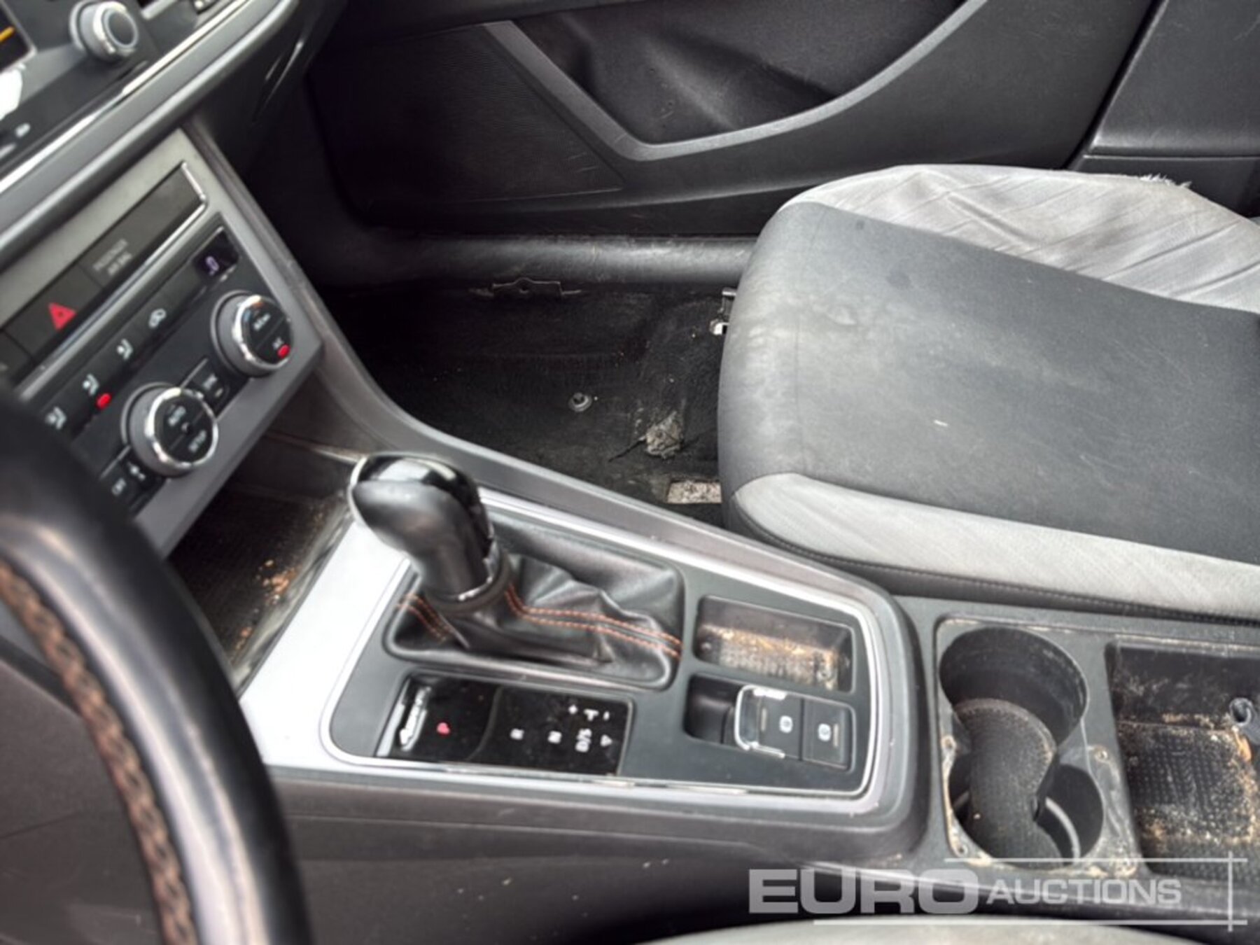 coche policia subasta