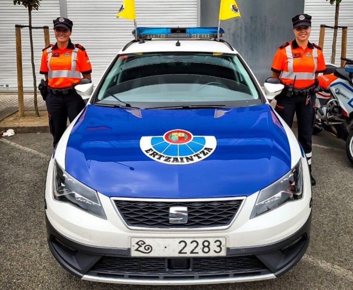 coche policia subasta