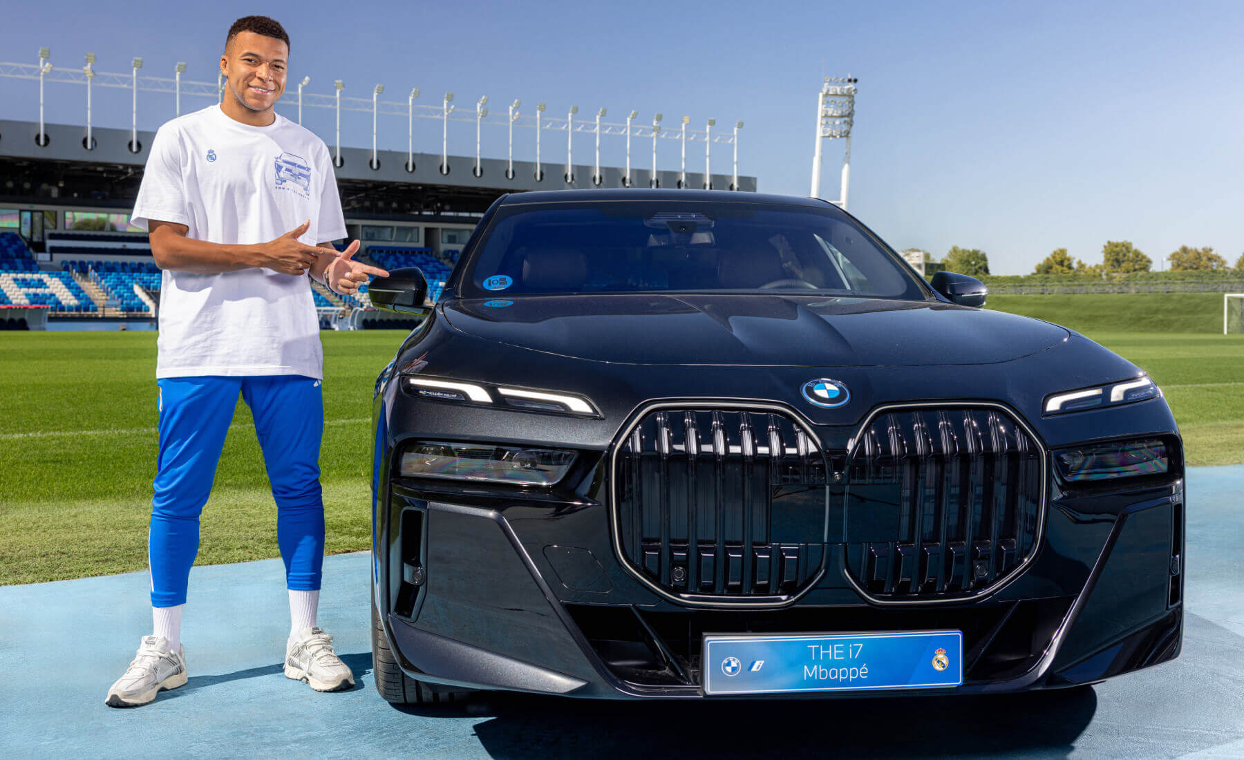 mbappe bmw i7