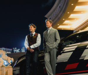 Brad Pitt y George Russell Mercedes