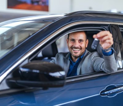 Coche nuevo concesionario