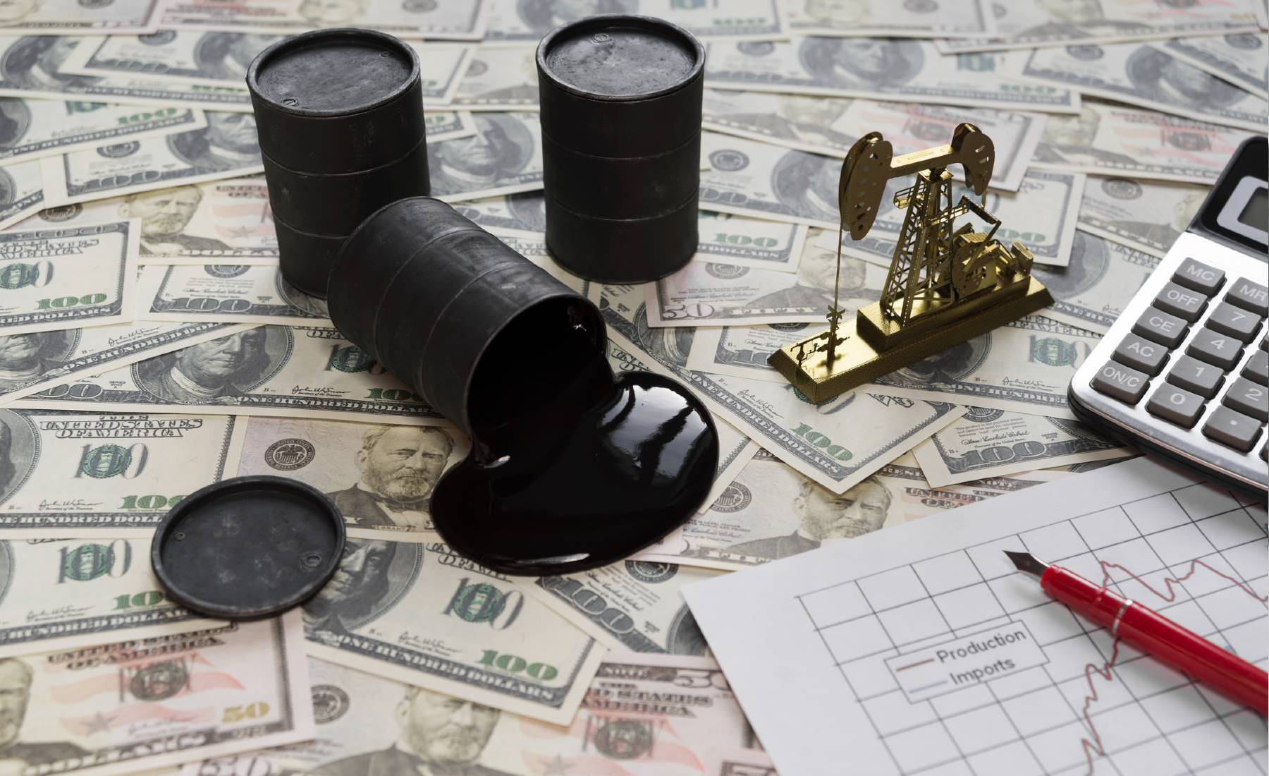 Barril petróleo dólares