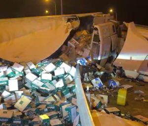 Camión cerveza Mahou