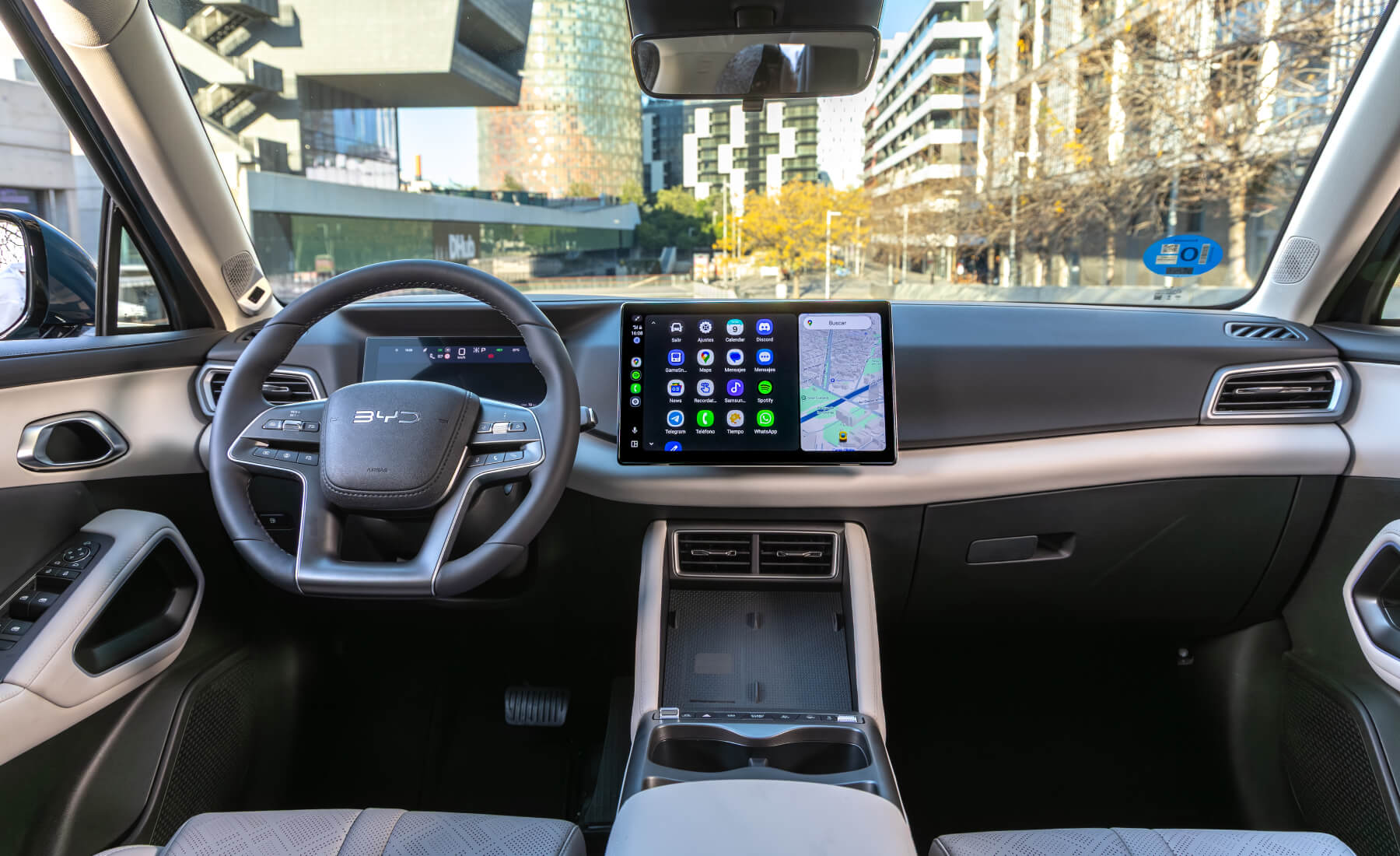 byd pantalla giratoria