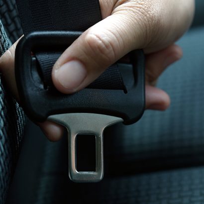 El detalle que casi nadie mira y que revela si un coche de segunda mano es buena compra: el cinturón nunca miente
