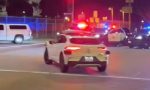 Un coche autónomo se mete de lleno en una operación policial: desastre absoluto