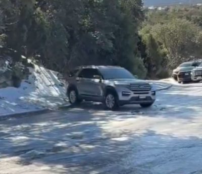 Coche patinando hielo Austin