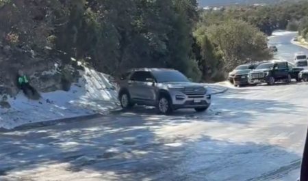 Coche patinando hielo Austin