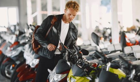 Comprador concesionario motos