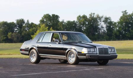 Lincoln Continental Valentino Edition