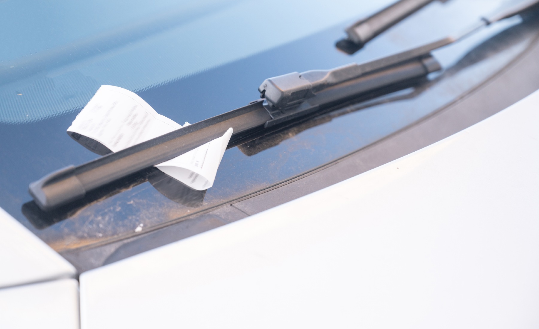 Multa parabrisas coche