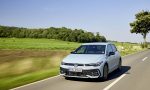 Probamos el Volkswagen Golf GTE 2025: enchufable y con etiqueta Cero, pero sin perder el ‘toque Golf’