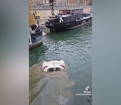 Renault Clio río Sena