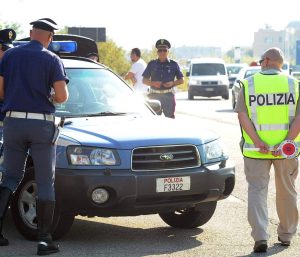 control policia italia