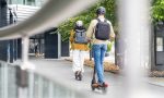 Patinetes eléctricos: ¿la DGT obliga a usar casco en los vehículos de movilidad personal?