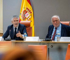 pere navarro v16 multas