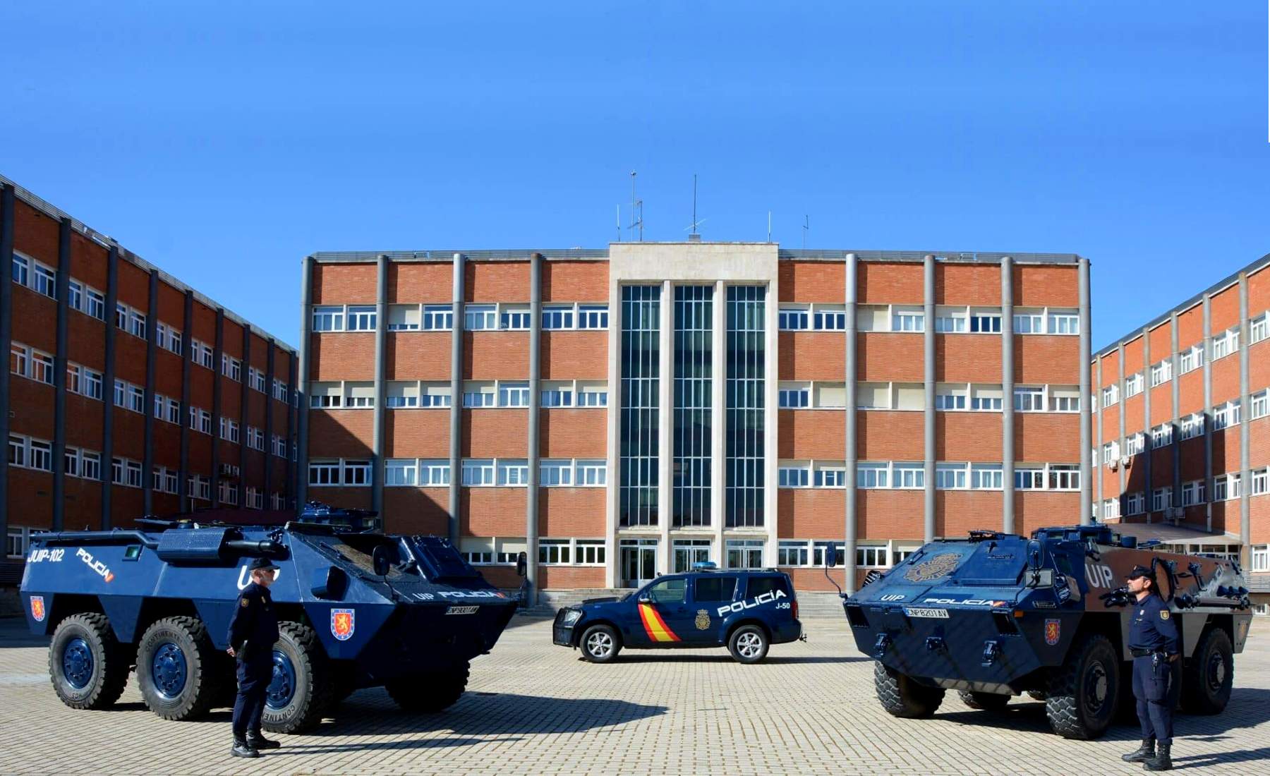 BMR 6x6 Pegaso Policía Nacional