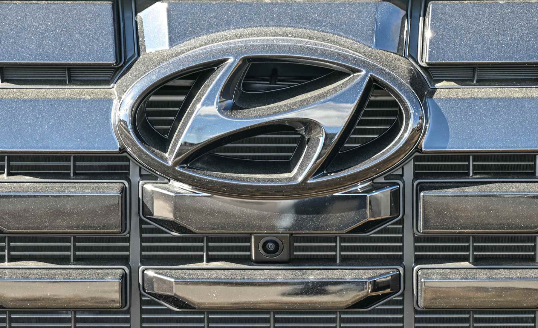 Emblema parrilla Hyundai