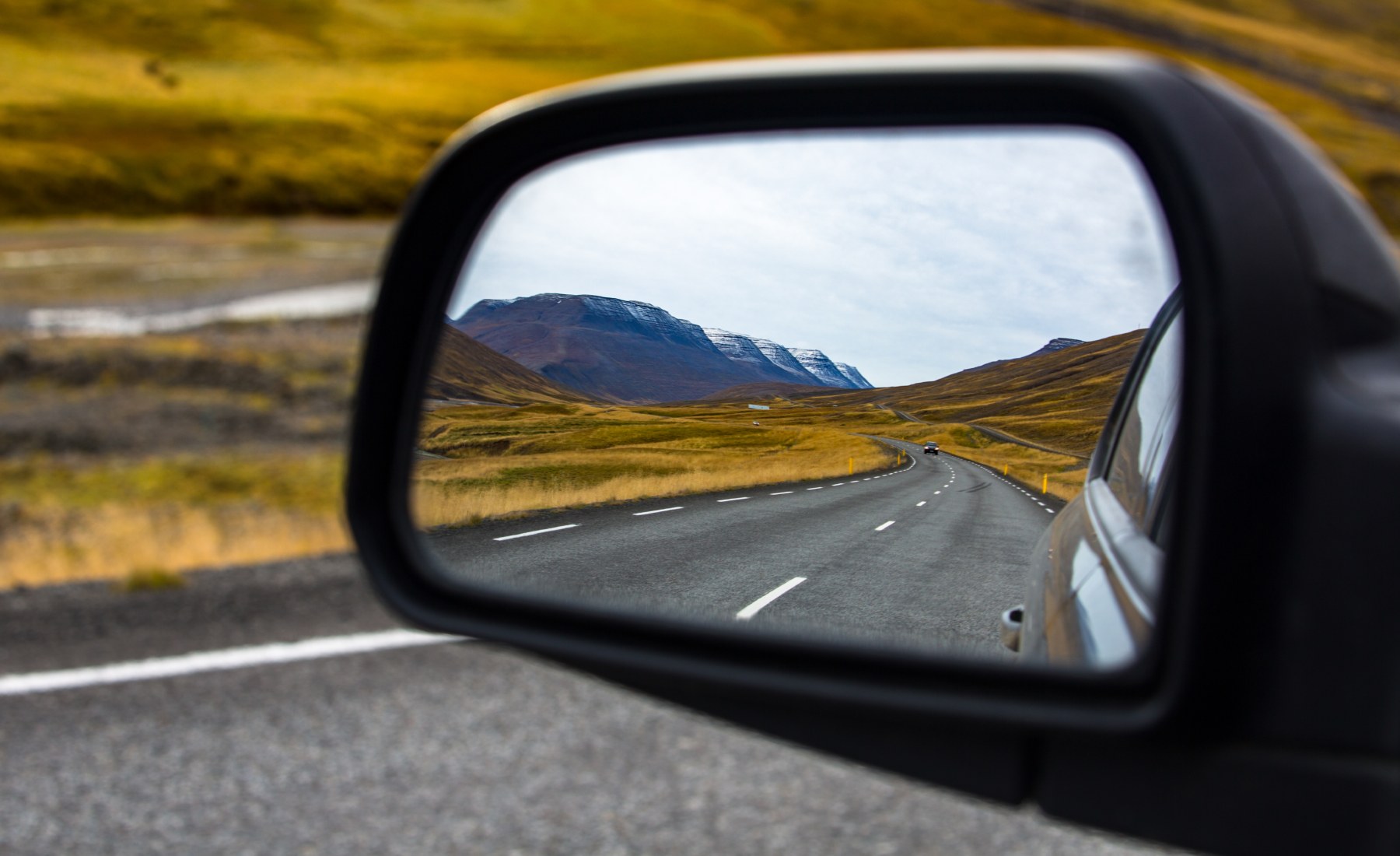 Espejo retrovisor derecho coche