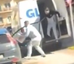 Robo furgoneta de reparto