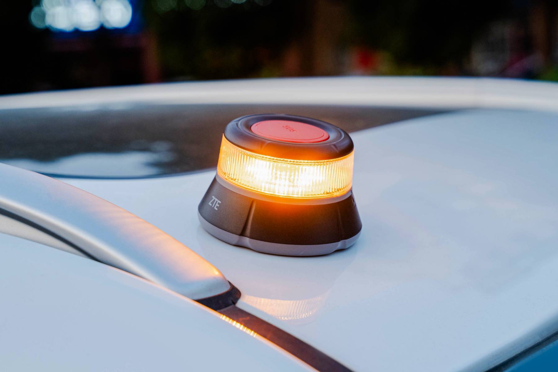 Baliza V-16 ZTE de Orange.