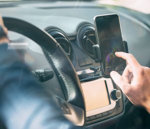 conductor tocar pantalla movil