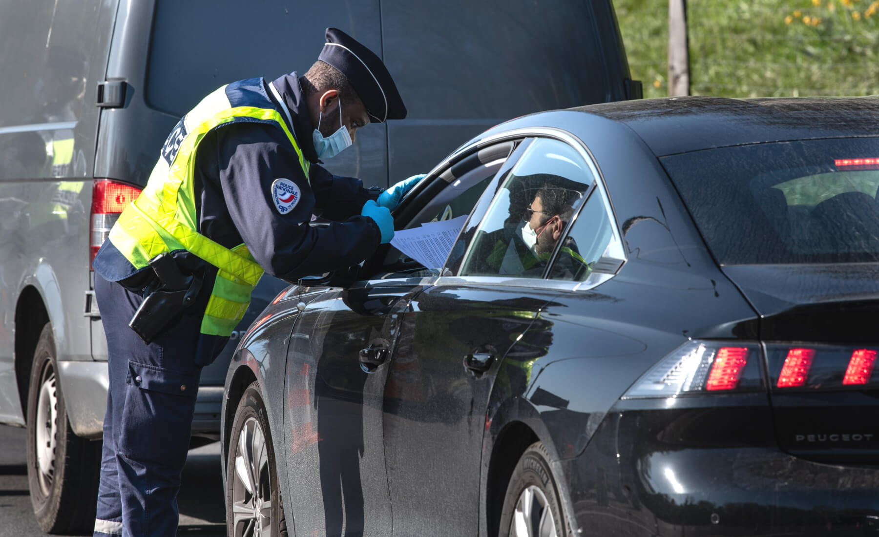control policia francia