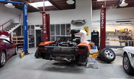 Chica Ferrari Testarossa