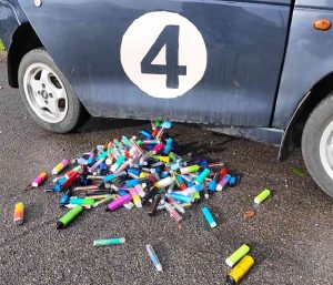 Coche viral baterías cigarro