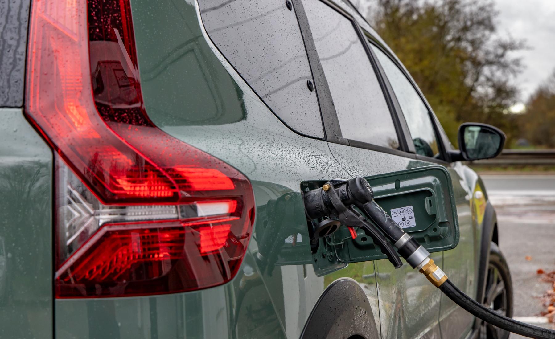 Dacia repostando GLP