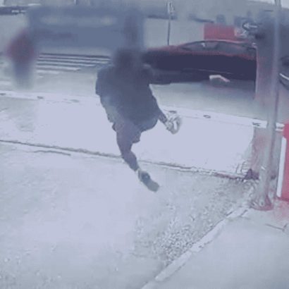 Detienen a dos hombres en Torrevieja por circular con un coche robado de 80.000 euros: uno de ellos trató de huir así