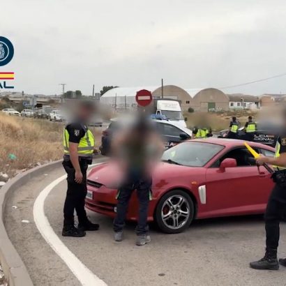 Huye de un control policial en un municipio de Murcia, choca contra un camión y la Policía descubre algo mucho peor
