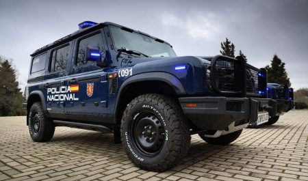 Ineos Grenadier Policía Nacional