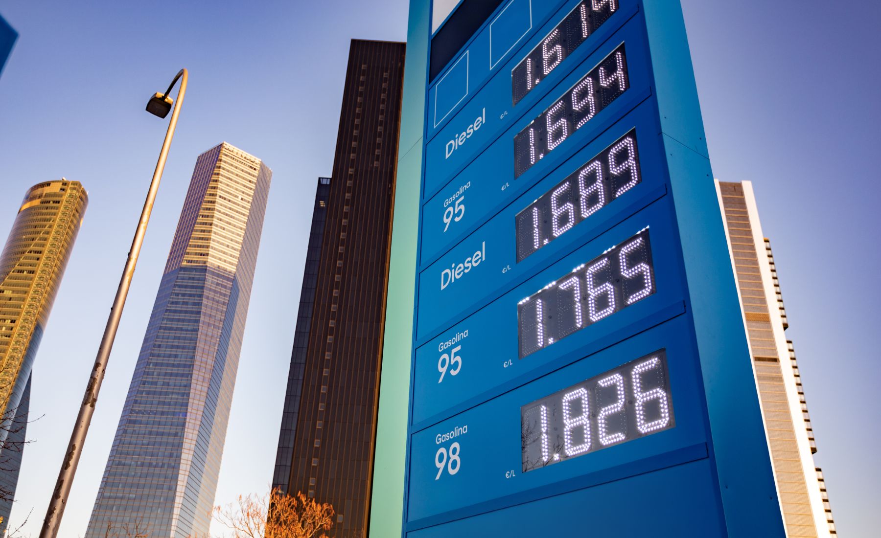 Panel precios gasolinera