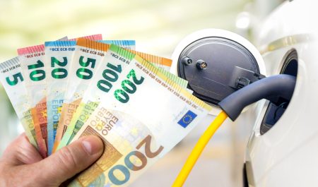 Precio recarga coche eléctrico