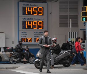 subida precio combustible iran