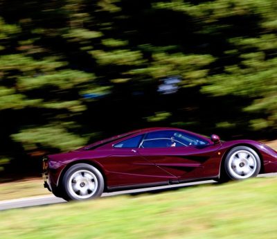 10. McLaren F1 // 386 km/h