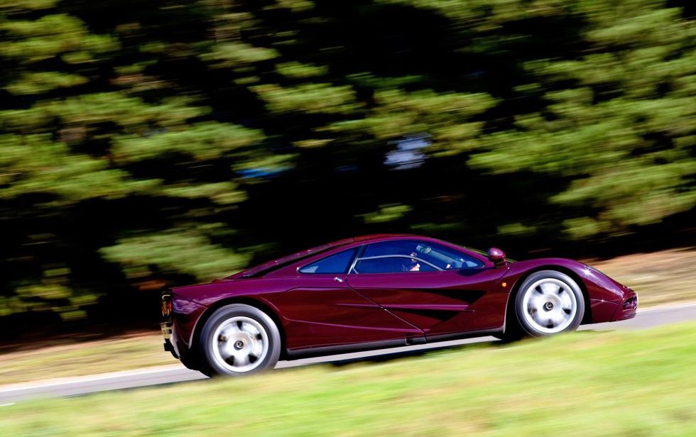 10. McLaren F1 // 386 km/h