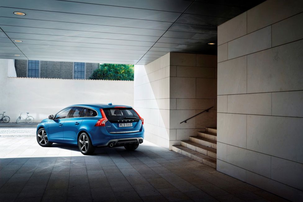 V60 Plug-In Hybrid R-Design