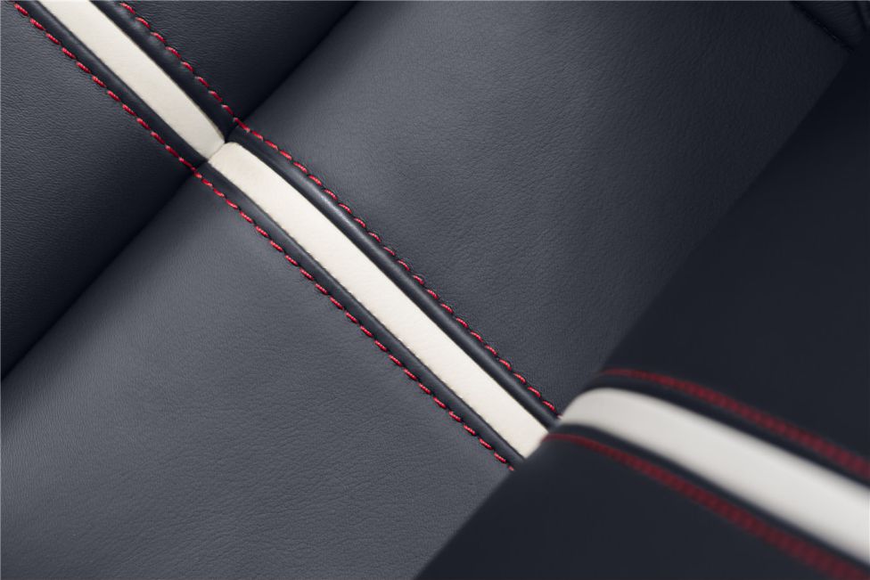 Vantage S V12 Roadster