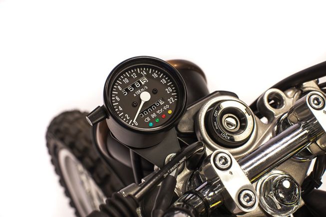 Yamaha SR 400 Yard Built Deus