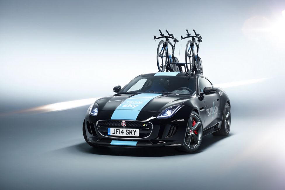 F-Type R Coupé Team Sky