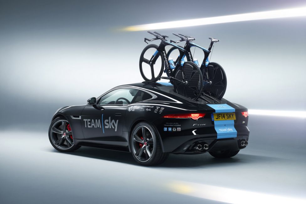 F-Type R Coupé Team Sky