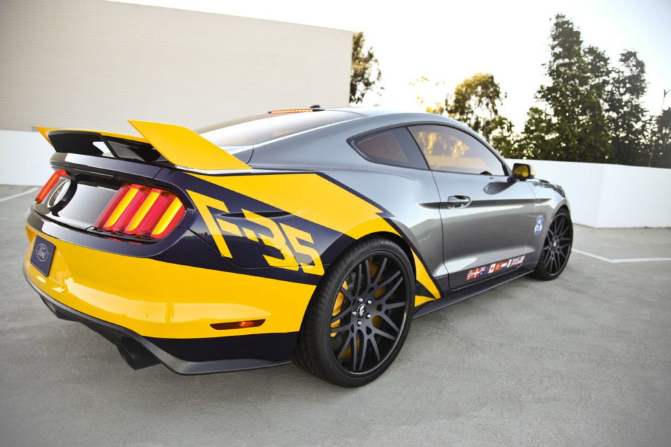 Mustang F-35 Lightning II