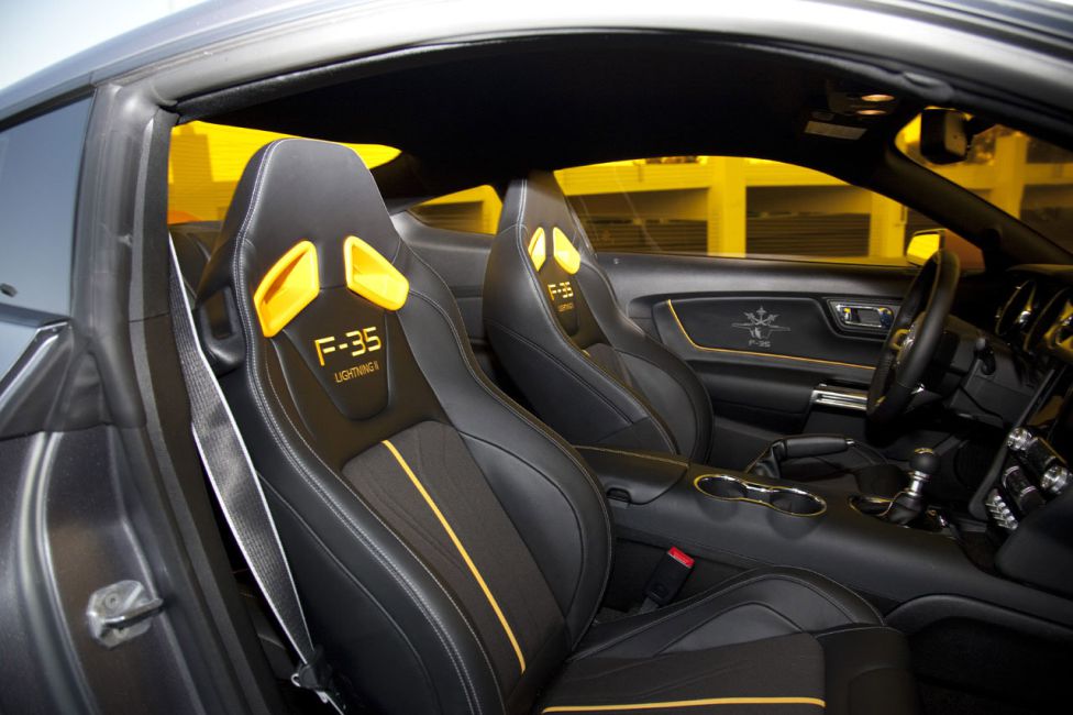 Mustang F-35 Lightning II