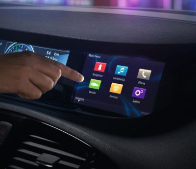 Botones físicos o control táctil